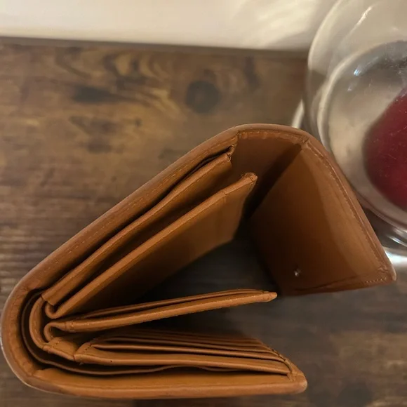 MCM Wallet - Pre-Loved - Picture 5 of 11